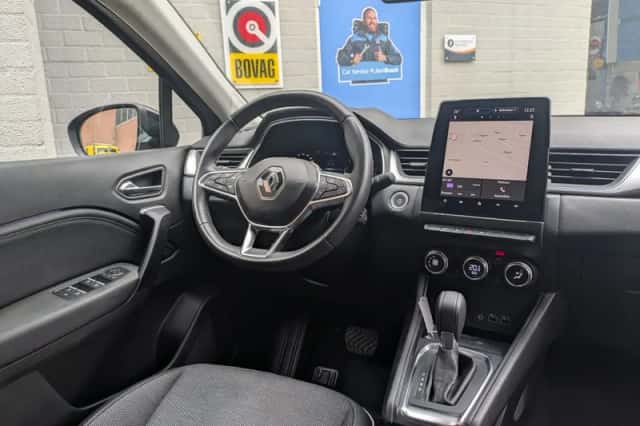 Renault Captur (2023) thumbnail 4