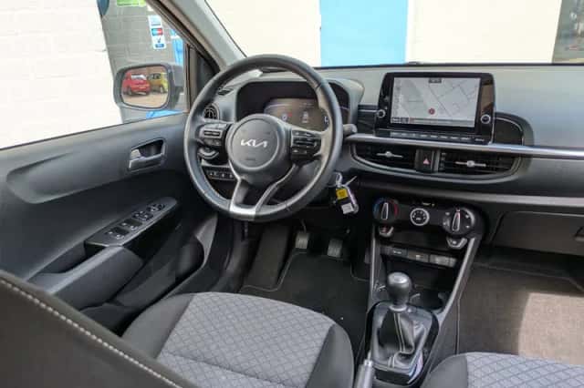 Kia Picanto (2024) thumbnail 4