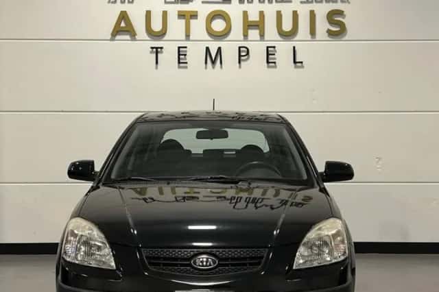 Kia Rio (2009) thumbnail 6