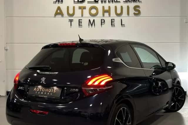 Peugeot 208 (2013) thumbnail 2