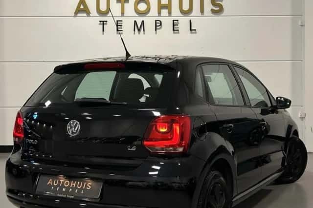 Volkswagen Polo (2009) thumbnail 2