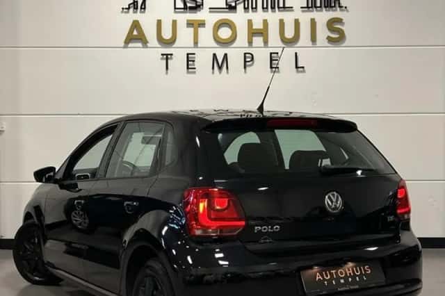 Volkswagen Polo (2009) thumbnail 4