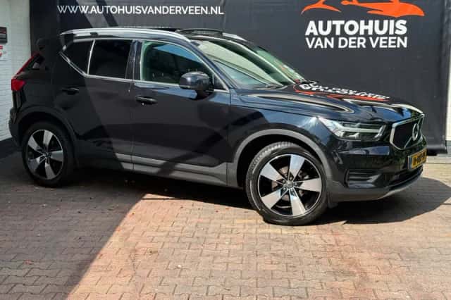 Volvo XC40 (2019) thumbnail 1