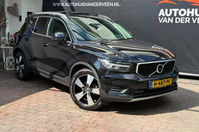Volvo XC40 (2019) thumbnail 2