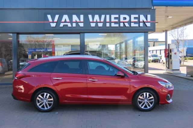 Hyundai i30 (2019) thumbnail 2