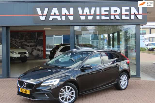 Volvo V40 (2019) thumbnail 1