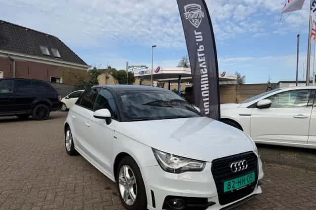Audi A1 (2013) thumbnail 4