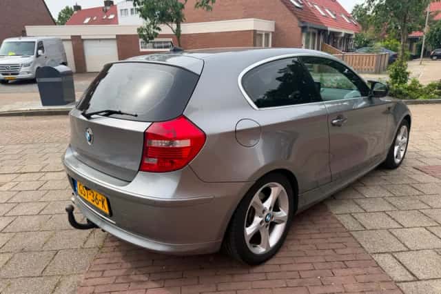 BMW 1-Serie (2011) thumbnail 6