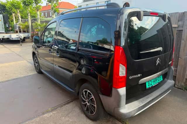 Citroën Berlingo (2011) thumbnail 2
