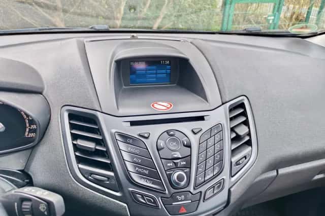 Ford Fiesta (2017) thumbnail 3