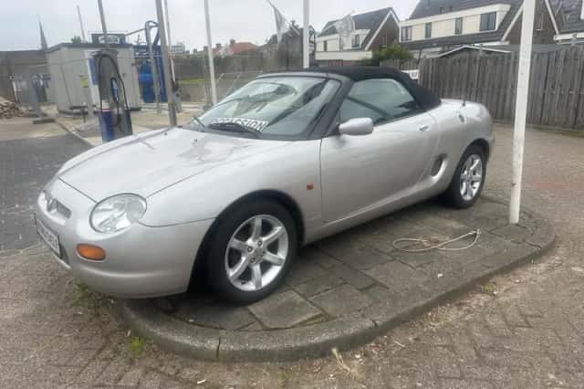 MG F (1998) thumbnail 2