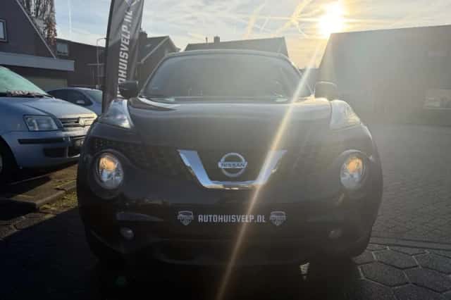 Nissan Juke (2015) thumbnail 3