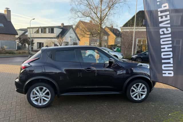 Nissan Juke (2015) thumbnail 4