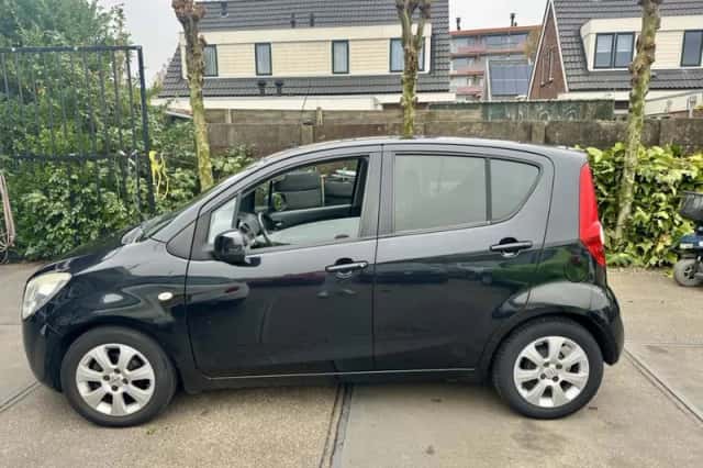 Opel Agila (2010) thumbnail 6