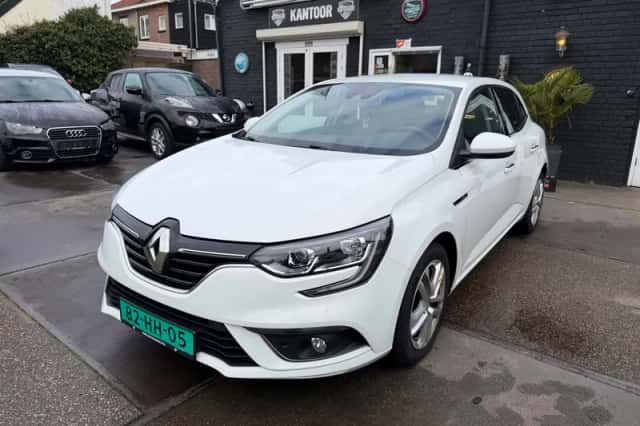 Renault Mégane (2018) thumbnail 1