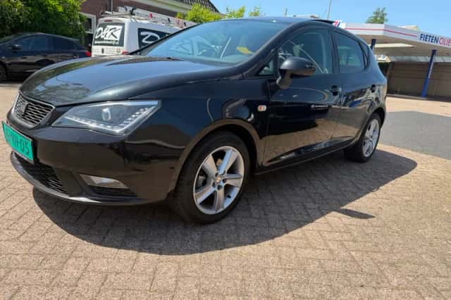 SEAT Ibiza (2013) thumbnail 1