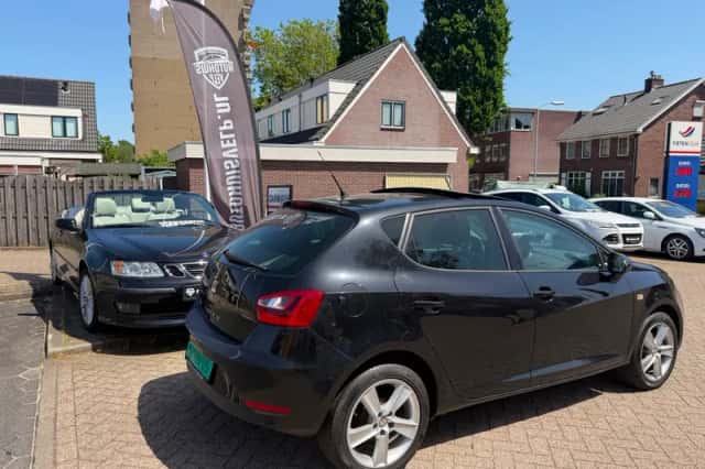 SEAT Ibiza (2013) thumbnail 5