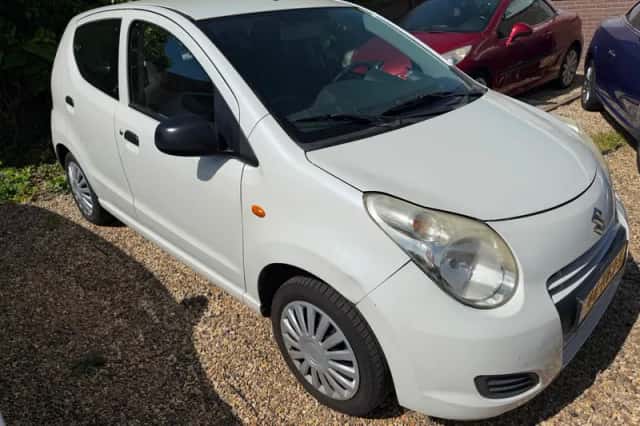 Suzuki Alto (2010) thumbnail 3