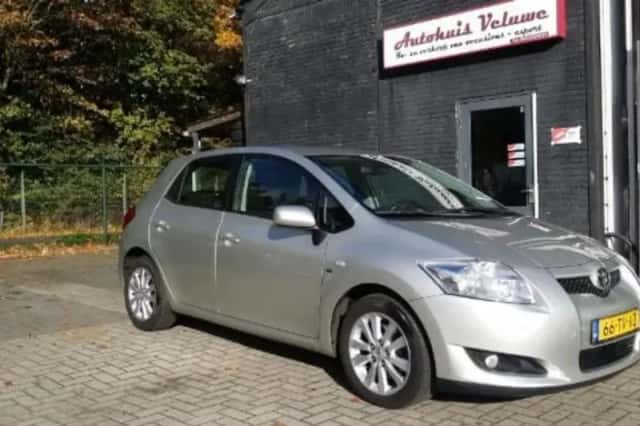 Toyota Auris (2007) thumbnail 1