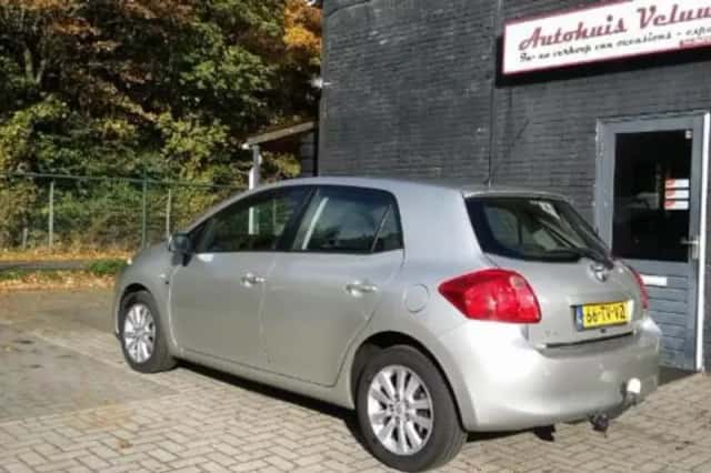 Toyota Auris (2007) thumbnail 3