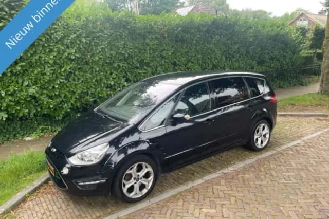 Ford S-Max (2011) thumbnail 1