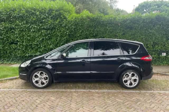 Ford S-Max (2011) thumbnail 4