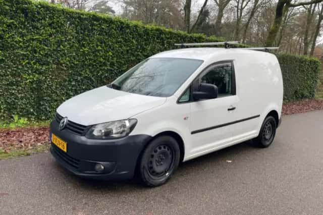 Volkswagen Caddy (2011) thumbnail 3