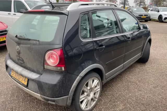 Volkswagen Polo (2006) thumbnail 2