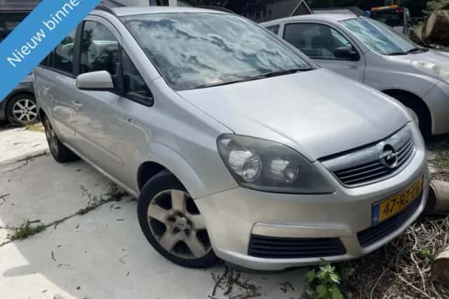 Opel Zafira (2005) thumbnail 1