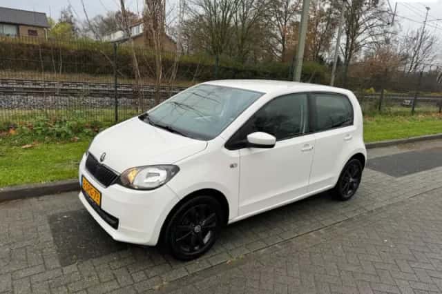 Škoda Citigo (2013) thumbnail 1