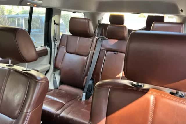 Jeep Commander (2008) thumbnail 6