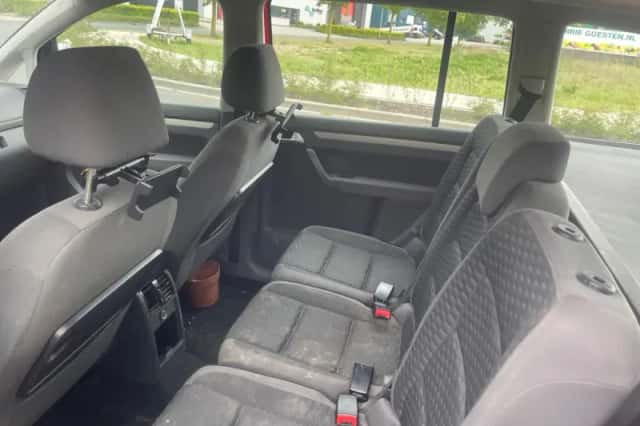 Volkswagen Touran (2009) thumbnail 6