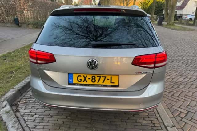 Volkswagen Passat (2015) thumbnail 6