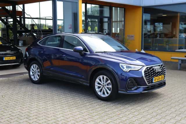Audi Q3 (2022) thumbnail 4