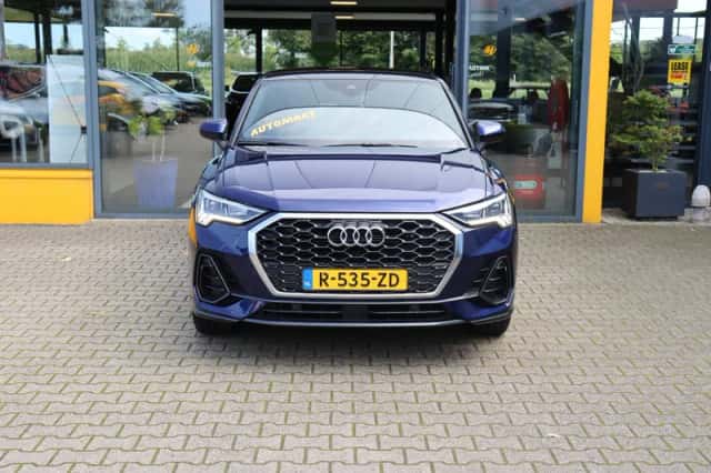 Audi Q3 (2022) thumbnail 5