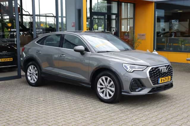 Audi Q3 (2021) thumbnail 4