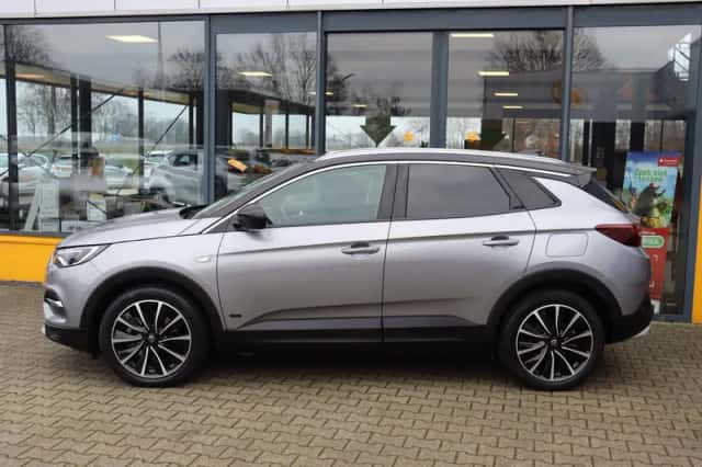Opel Grandland X (2020) thumbnail 2