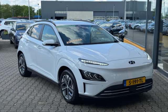 Hyundai Kona (2021) thumbnail 6