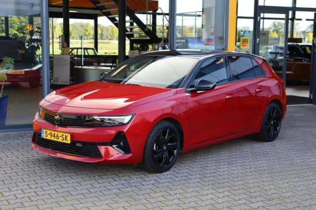 Opel Astra (2022) thumbnail 1