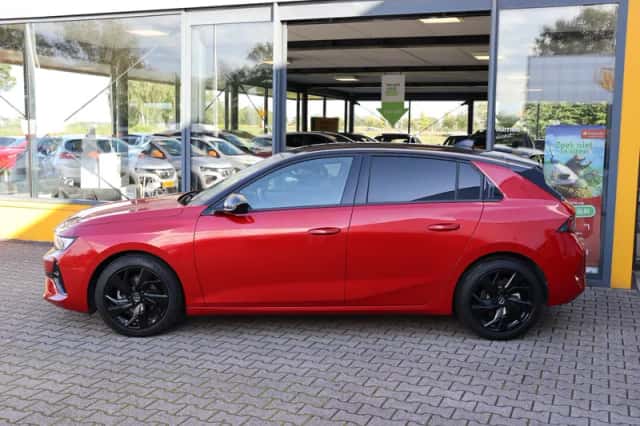 Opel Astra (2022) thumbnail 2
