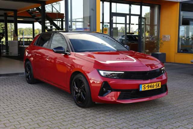 Opel Astra (2022) thumbnail 4
