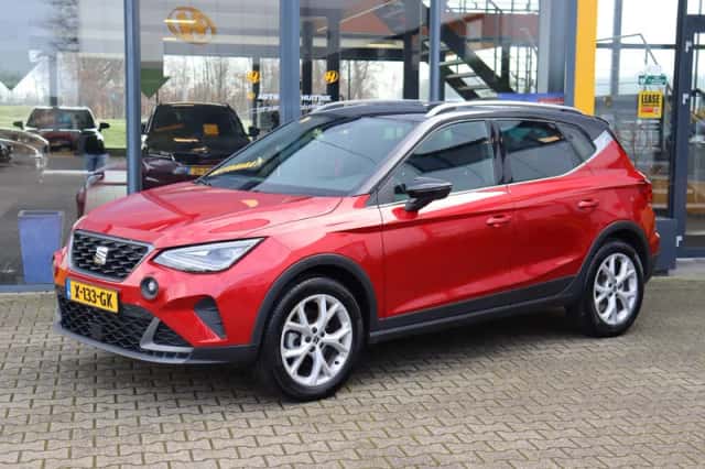 SEAT Arona (2023) thumbnail 1