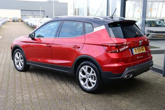SEAT Arona (2023) thumbnail 3
