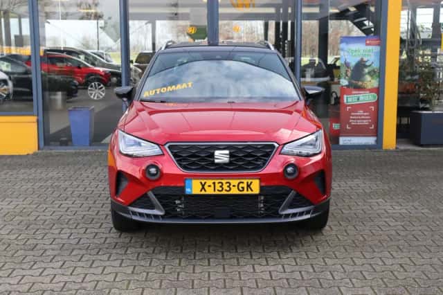 SEAT Arona (2023) thumbnail 5