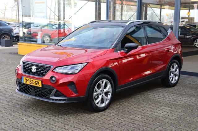 SEAT Arona (2023) thumbnail 6