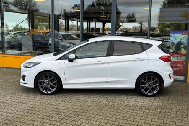 Ford Fiesta (2022) thumbnail 2