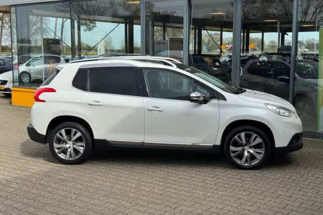Peugeot 2008 (2014) thumbnail 5