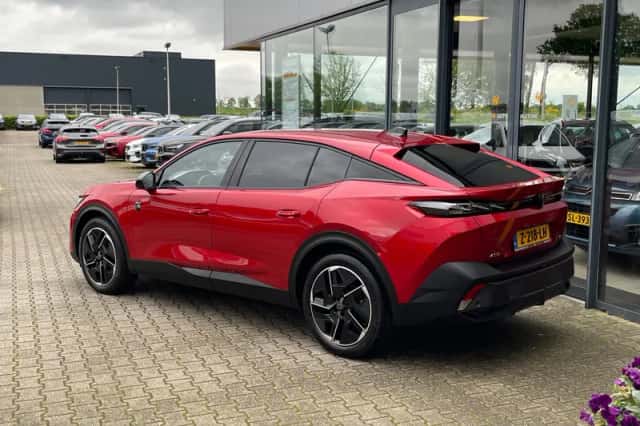 Peugeot 408 (2023) thumbnail 3