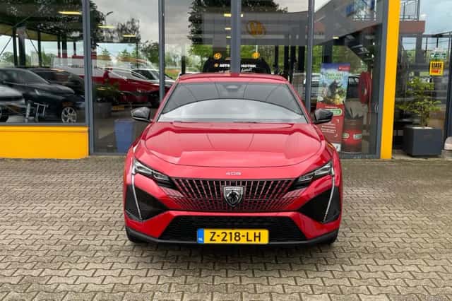 Peugeot 408 (2023) thumbnail 5