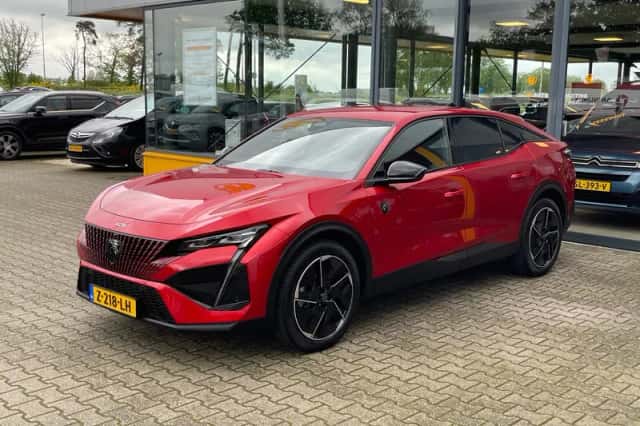 Peugeot 408 (2023) thumbnail 6